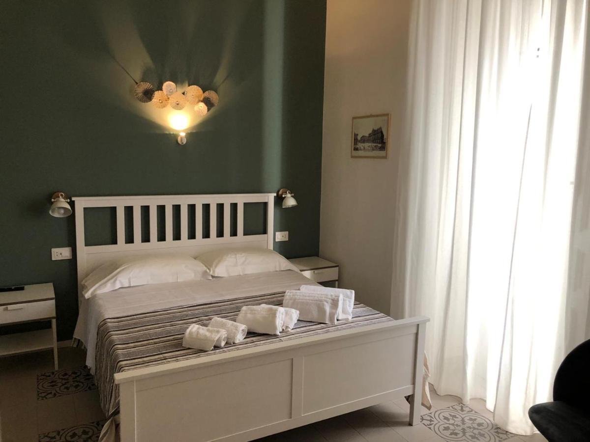 카타니아 Ursino'S Luxury B&B 외부 사진